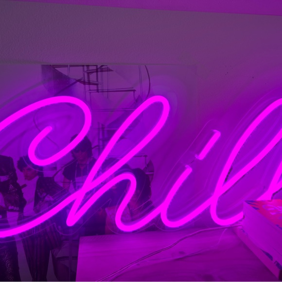 Neon “Chill” Sign - Picture 3 of 3
